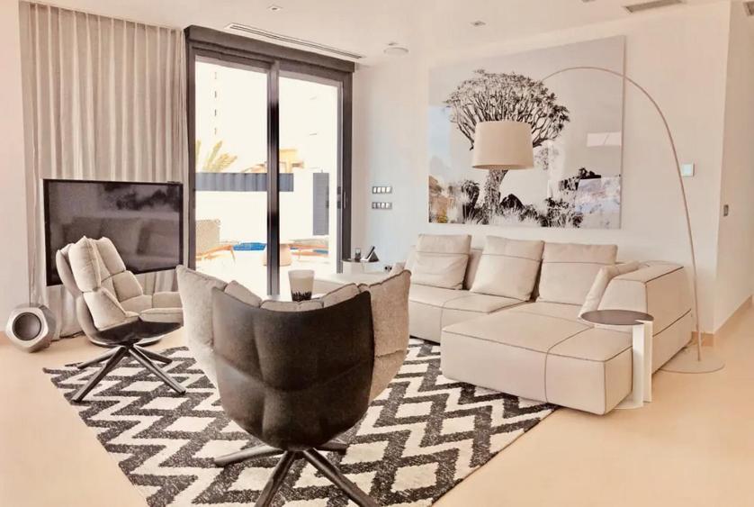 Luxurioeses Apartment In Benidorm Mit Pool Esterno foto